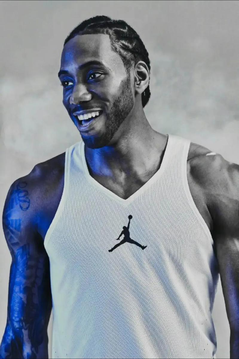 阿森纳主场遭维拉逆转，失去三分，表现不佳，球迷失望。（阿森纳主场被维拉翻盘，三分尽失，低迷表现令球迷沮丧）