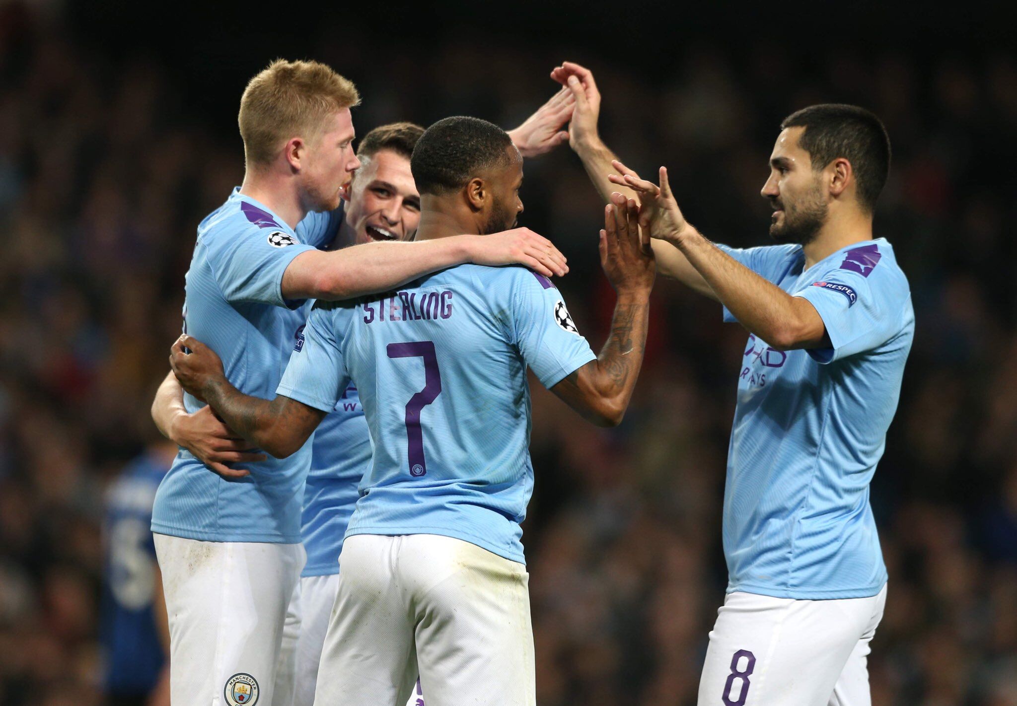 山东泰山足球俱乐部：中超首支积分1500分球队的荣耀之路（山东泰山：中超首个1500分俱乐部的辉煌征途）