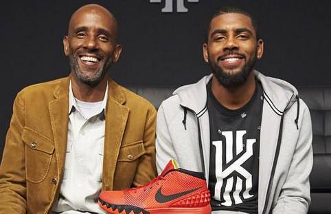 曼纳：冬窗是一个机会，中场是我们的引援关注重点（曼纳：冬窗良机将至，中场是引援首要目标）