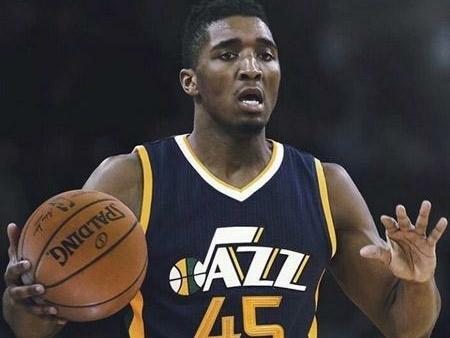 德甲第13轮指南：汉堡不莱梅上演北方德比，科隆后防遭伤病诅咒（德甲第13轮前瞻：汉堡与不莱梅上演北方德比，科隆后防陷入伤病潮）