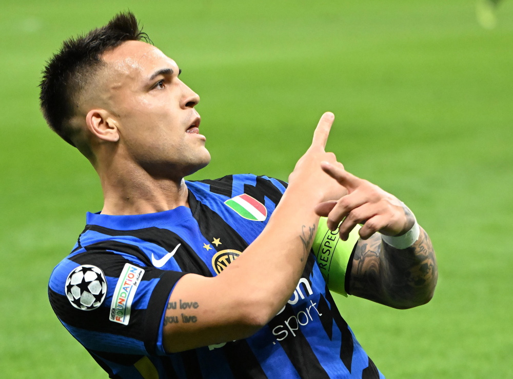 欧文连续助攻全队配合默契（欧文连送妙传，球队默契十足）