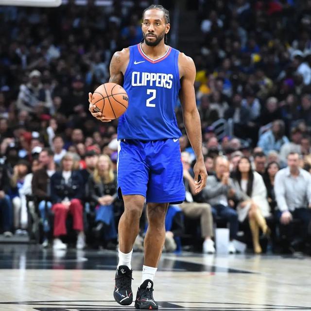 踢球者：拜仁计划1月再谈格纳布里和格雷茨卡续约（踢球者：拜仁拟于一月重启与格纳布里、格雷茨卡的续约谈判）