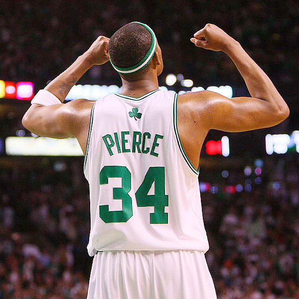 海港发文祝福奥斯卡：艰难时刻会过去，我们与功勋队长同在（海港声援奥斯卡：困境终将过去，功勋队长我们与你同在）