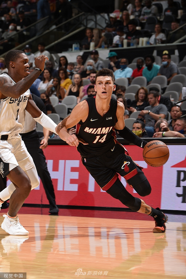 对一个曾经 对一个曾经