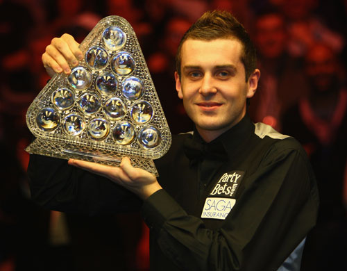 而是折射出 而是折射出